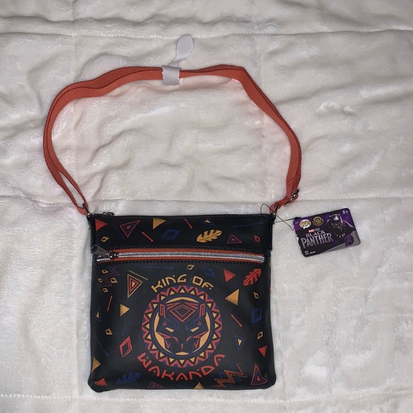 NWT King of Wakanda Black Panther Messenger Bag - Picture 1 of 2